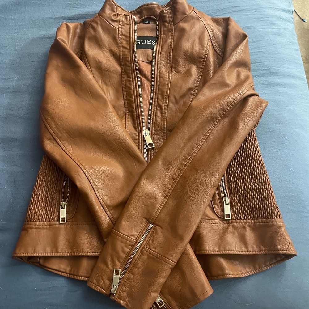 Size Large Guess Women’s Faux Leather Jacket